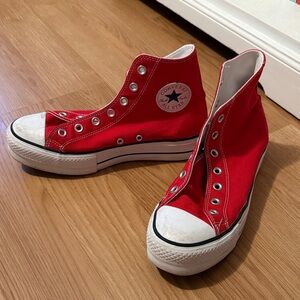Converse Women's Casino Red High-Tops Platforms Size 9 (Women’s)
